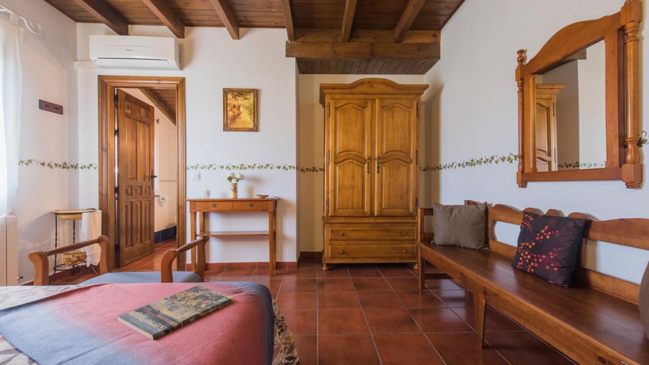 Los Laureles Casa Rural Urda Εξωτερικό φωτογραφία